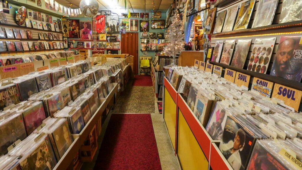 Are Frank Sinatra 78 Records Worth Anything? What Collectors Are Really Paying Today