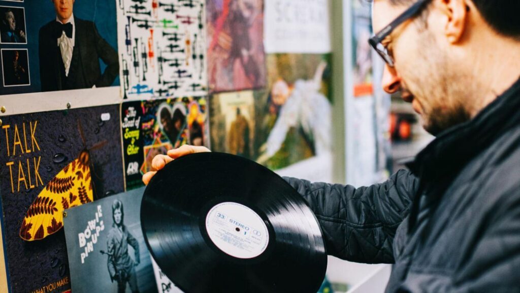 Bootleg Vinyl Records: What Collectors Should Know Before Buying