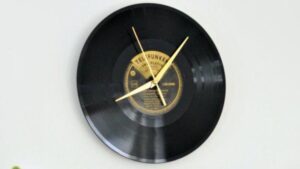 What to Do With Unwanted Vinyl Records: Smart, Creative Ways to Clear the Clutter